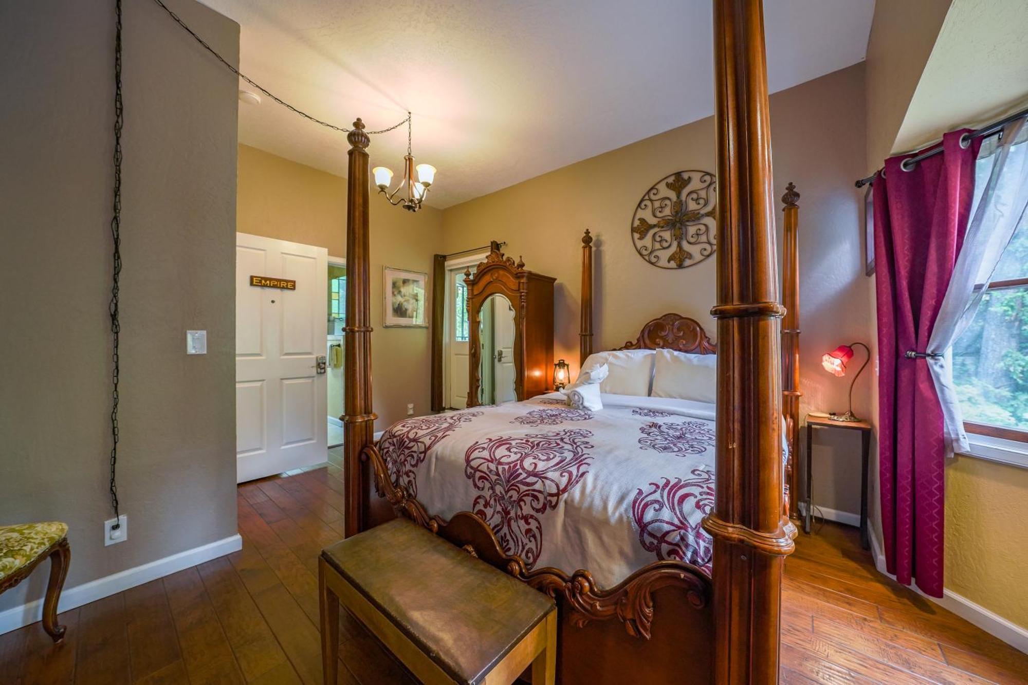 Flume'S End Bed & Breakfast Nevada City Exterior photo